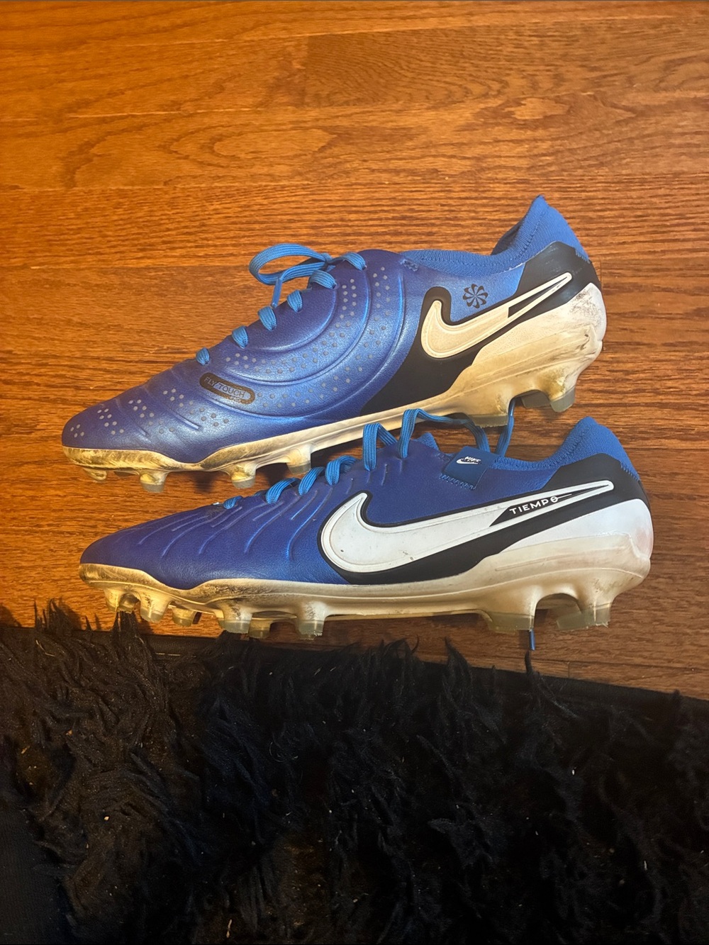 Nike Men’s Blue and White Tiempo Soccer Cleats